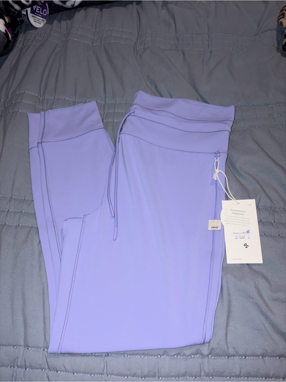 NWT Vuori woman’s XL Lavender Performance Leggings